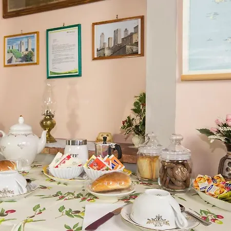Casa de hóspedes Totti 2*